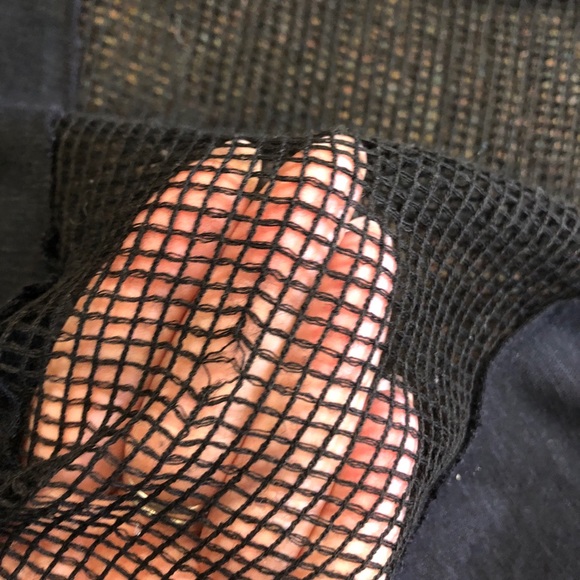 3/$30 LF Emma & Sam Deep V Mesh Cold Shoulder Top - Picture 4 of 4